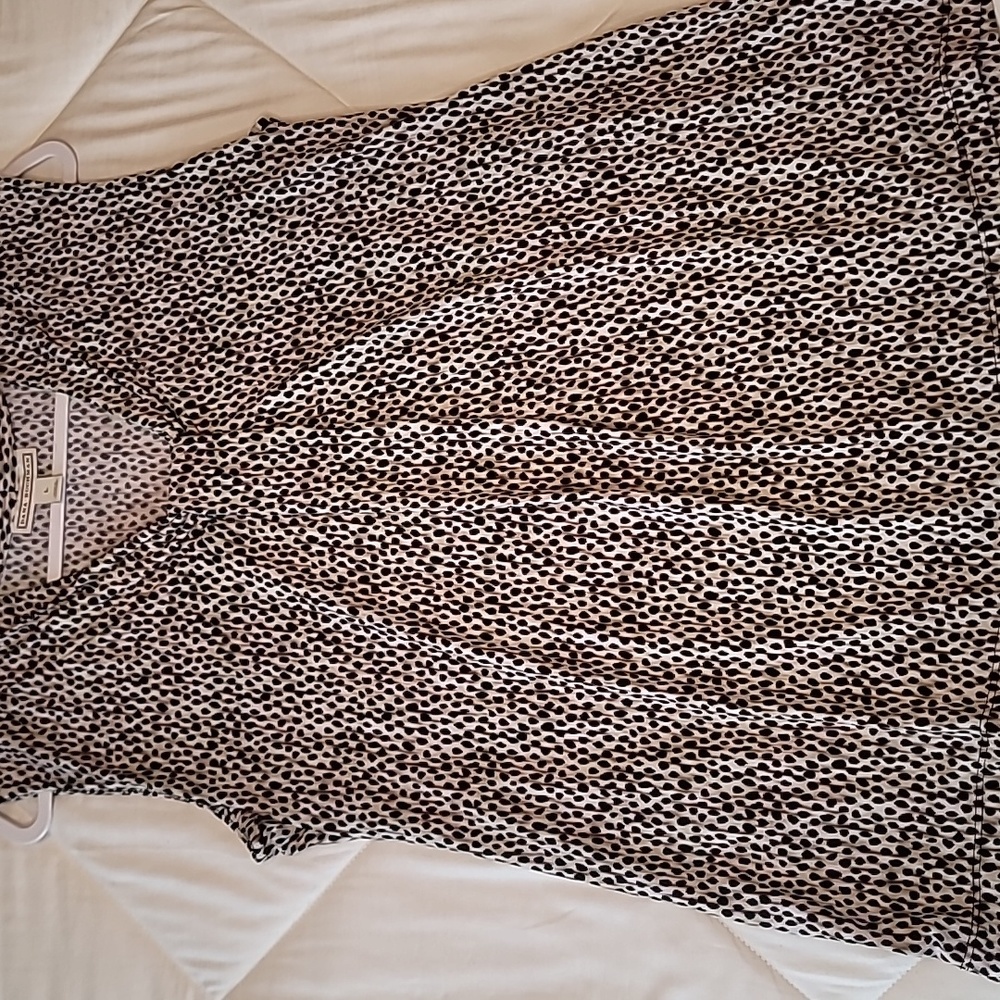 Dana Buchman top 🌞